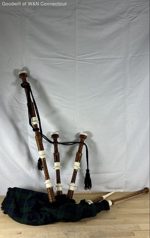 Great Highland Bagpipes Full Set Wood with Tartan Bag Cover & Imitation Ivory