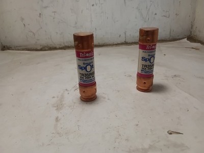 2 NEW FERRAZ SHAWMUT TRIONIC SMART SPOT TR35RID FUSE (H8B)
