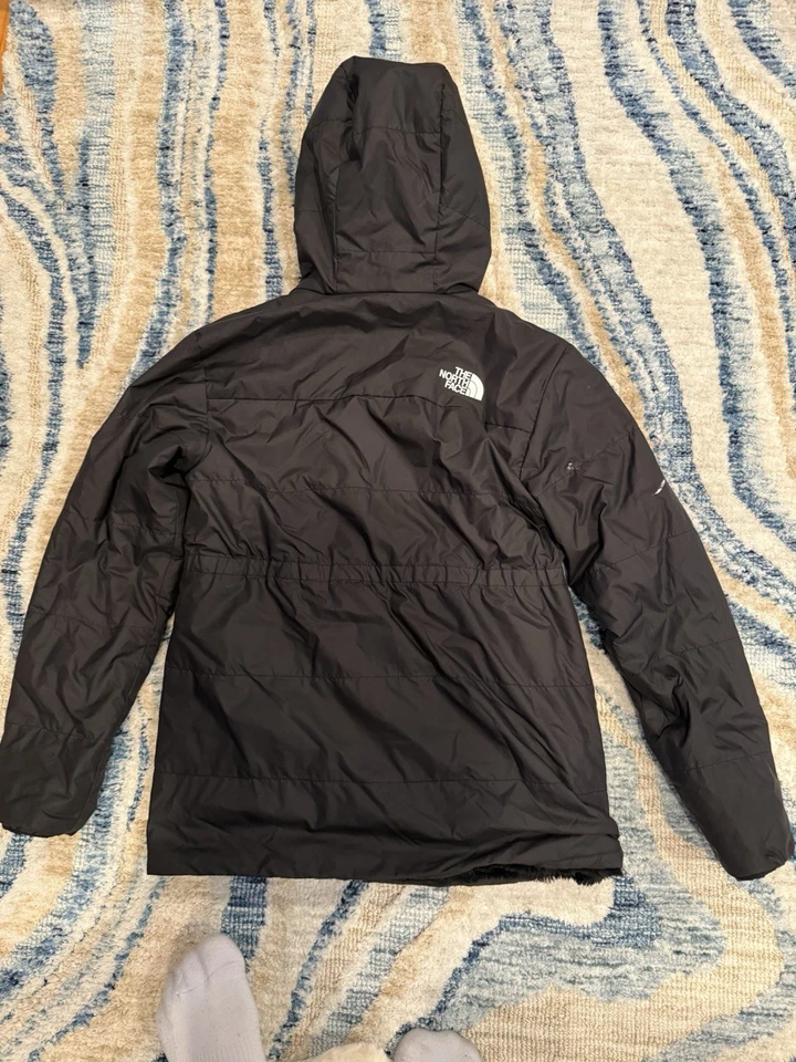 Abrigo de invierno reversible negro Under Armour 14/16 XL para adolescentes Foto 2 de 4