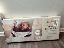 BabyBj rn Bouncer Balance Soft Light Beige with toy bar