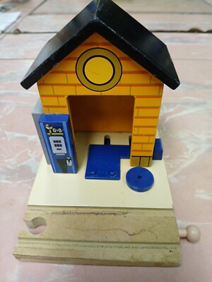 Imaginarium Thomas Train Wooden Railways G&O Gas Station Part Only Used