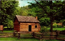 Vintage Postcard Hodgenville Kentucky Abraham Lincoln's Boyhood Home 1811-1816