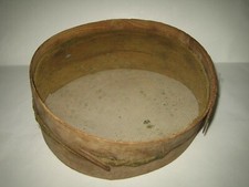 VECCHIO SETACCIO IN LEGNO PER CEREALI, AGRITURISMO, ANTICO ATTREZZO RURALE