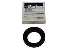 NEW IN BOX Parker 1QTR09 Oil Seal