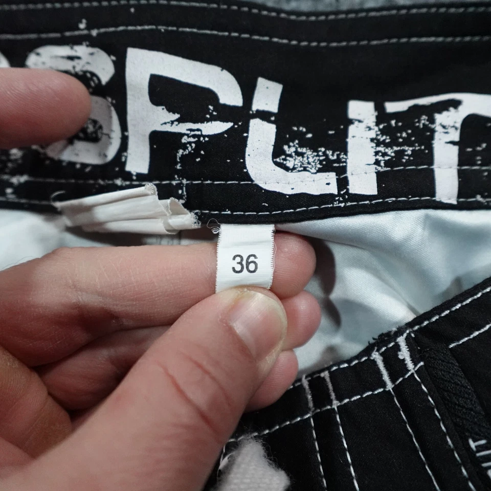 VTG Split Board Shorts Mens 36 Red Black Skull Printed Bermuda Surf Y2K  12933 - Image 4 of 4