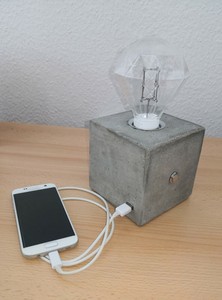 Beton Deko Nachttischlampe Mit Usb Ladegerat Ladestation Schreibtischleuchte Ebay Nachttischlampe Mit Usb