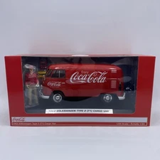 1963 VOLKSWAGEN T1 "COCA-COLA" CARGO VAN W/DRIVER 1/24 MOTORCITY CLASSICS 424062