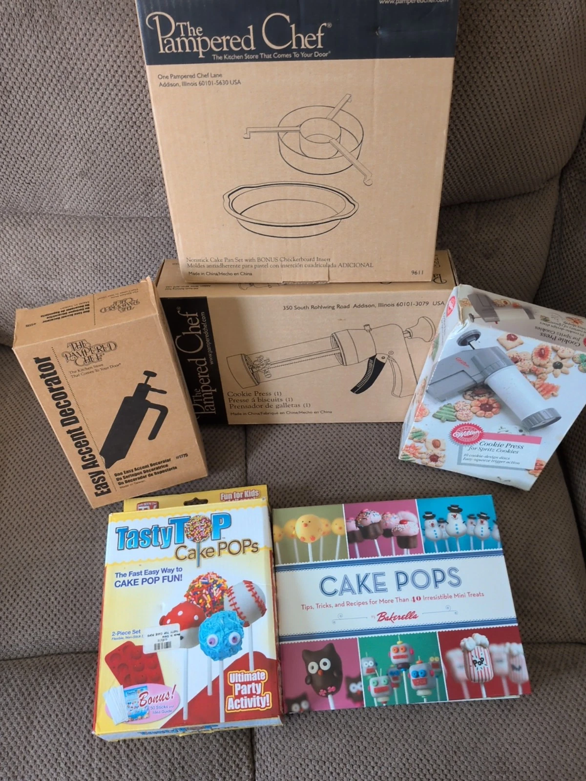 Pampered Chef Cookie Presses, Nonstick Cake Pan, Cake Pop Book And Molds