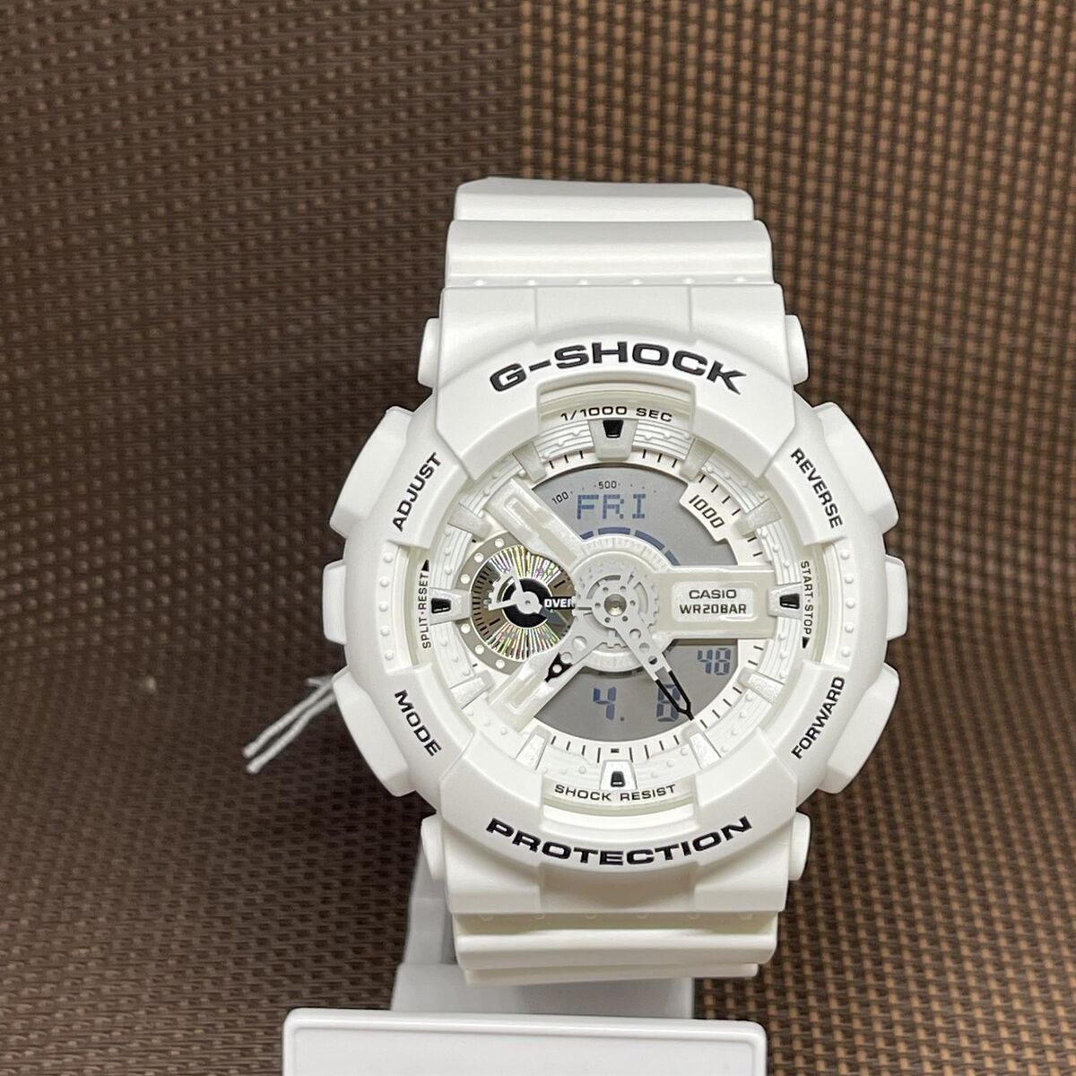 Casio G-Shock GA-110MW-7A Marine White Resin Analog Digital Casio G-Shock GA-110MW-7A Marine White Resin Analog Digital