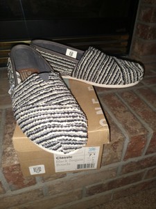 NIB TOMS Women's Classic Black Sequin Boucle Striped Slip On Flats Shoes 7.5 | eBay