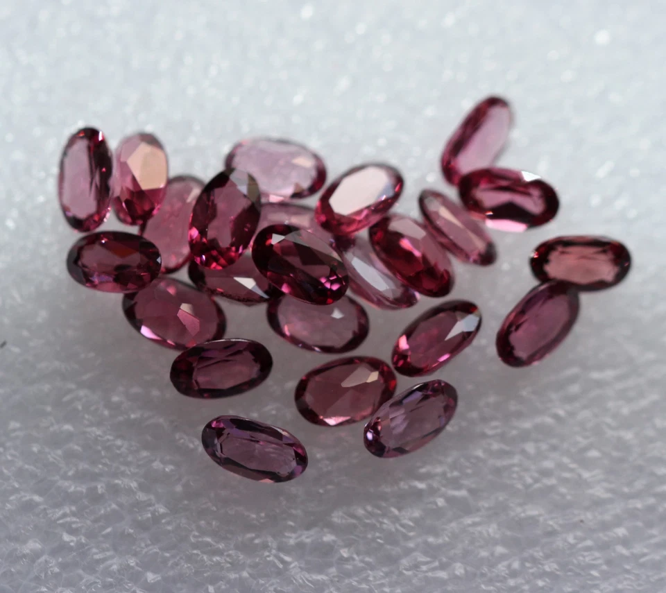 Rhodolites calibrées ovales 5 x 3 mm - 1 gratuit pour 4 achetés - Photo 1/1