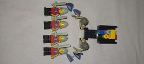 LEGO KNIGHT PROCESSION KIT 6077 - 677 - 100% COMPLETE RARE LOOK LISTING 1