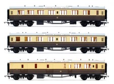 AIRFIX GMR 'OO' GAUGE RAKE OF 3 GWR CHOCOLATE/CREAM CENTENARY COACHES