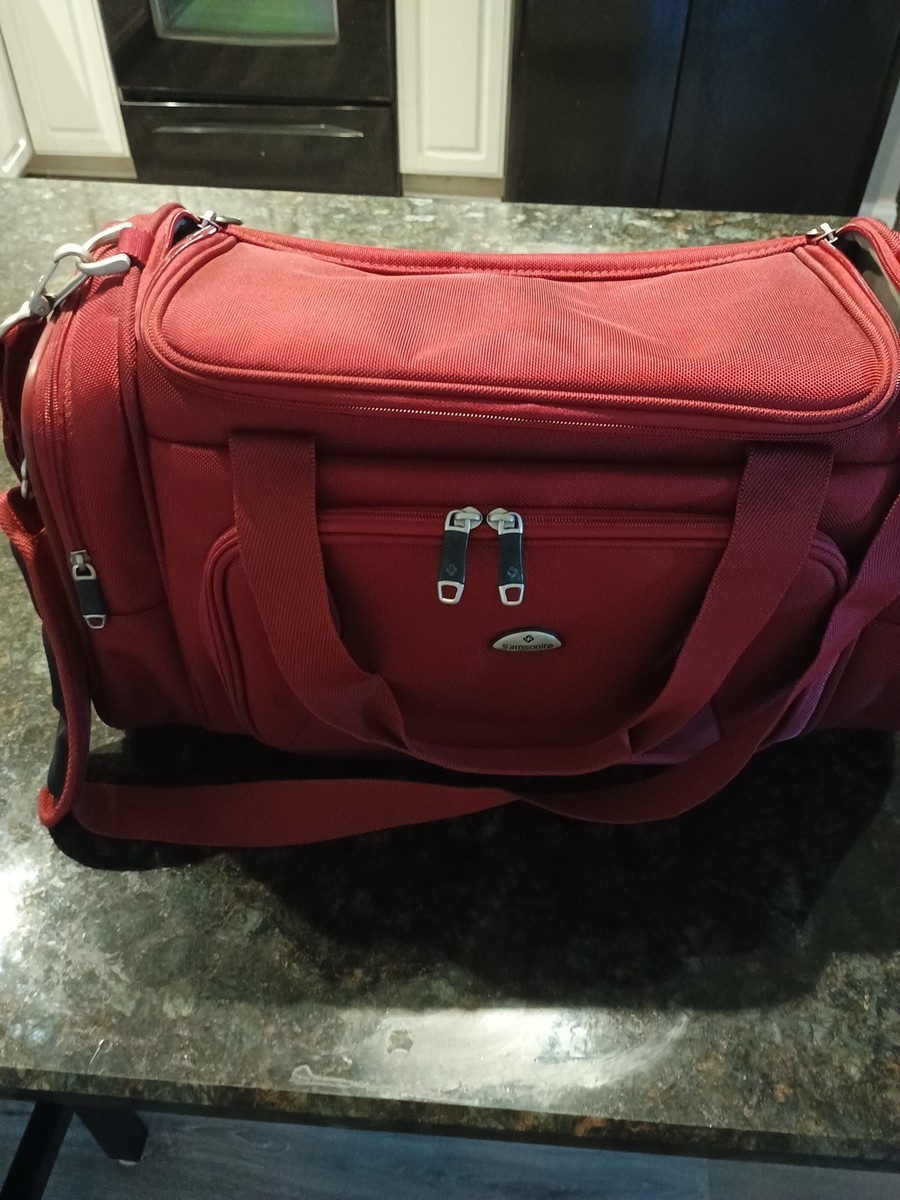 Samsonite Red Travel Duffle Bag Carry On Luggage Gym Sports Tote