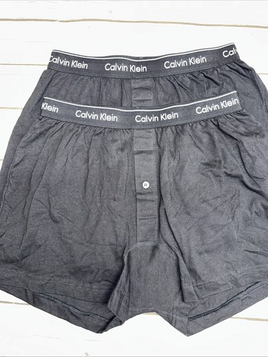 2 Stück Calvin Klein Strick lose Boxershorts Größe Medium NB4005