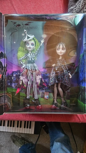 monster high skullector beetlejuice