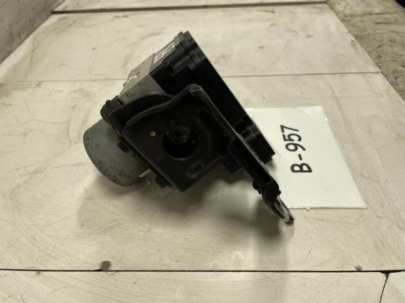 2017 HYUNDAI SONATA SE ABS PUMP MODULE OEM+ - Image 3 of 4
