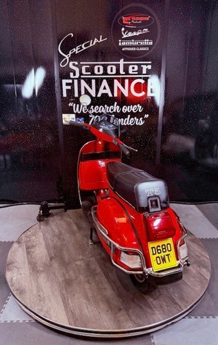 VESPA T5 MK1, SQUARE HEADLIGHT, RESTORED EXAMPLE FINISHED IN ROSSO RED - Picture 12 of 20