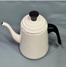 Le Creuset Kettle Drip Kettle 700ml White Gas IH Compatible