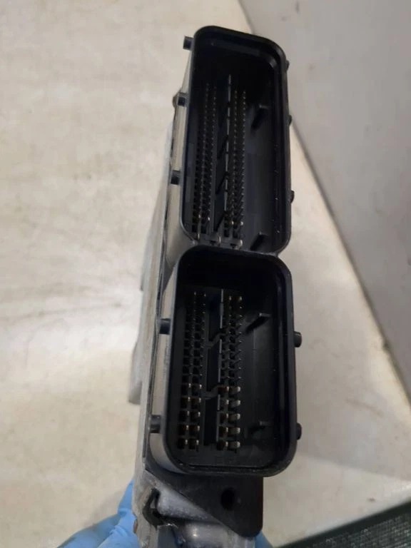 Modulo centralina motore Skoda Yeti (5L) 2011 03L906018BP ECU VAQ15193 - Immagine 2 di 4