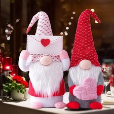 Vintend 2Pcs Valentines Day Gnomes Decorations, Handmade Valentine Gnome Decor M