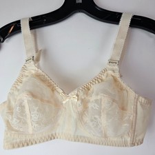 Bali Womens 34B Bra Nude Beige Lace Vintage Floral Unlined Underwire Retro