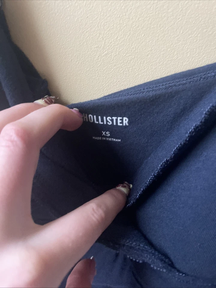 Top de encaje Hollister Babydoll fluido talla Xs raro cuello en V Foto 2 de 3