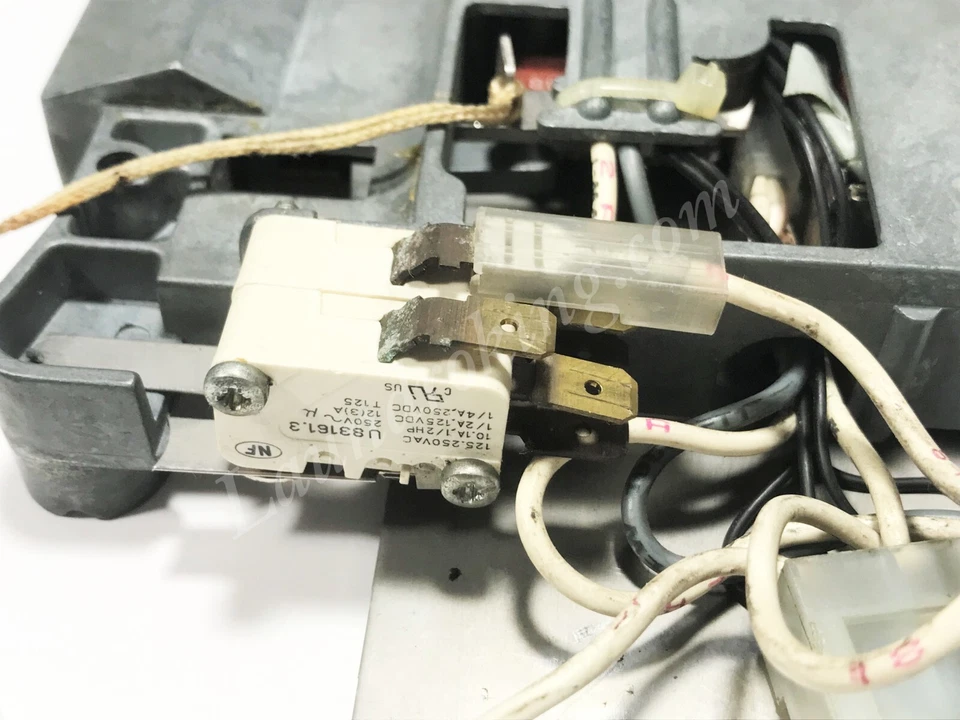 Y23002897 USED MAYTAG DOOR LOCK 208-240V 50-60HZ (TIMER MODEL 2 DOOR SWITCHES) - Image 3 of 4