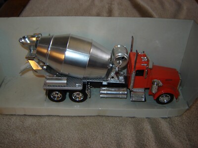 New Ray 1/32 Kenworth Cement Mixer Excellent Condition never played with 2000