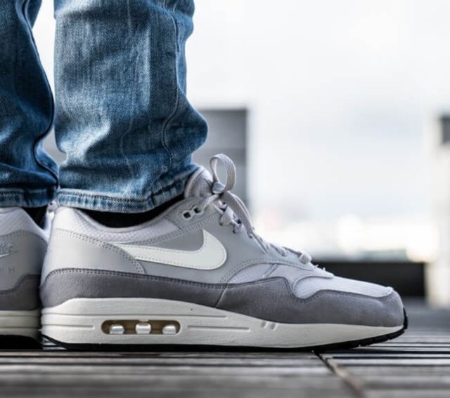 nike air max 1 vast grey & sail