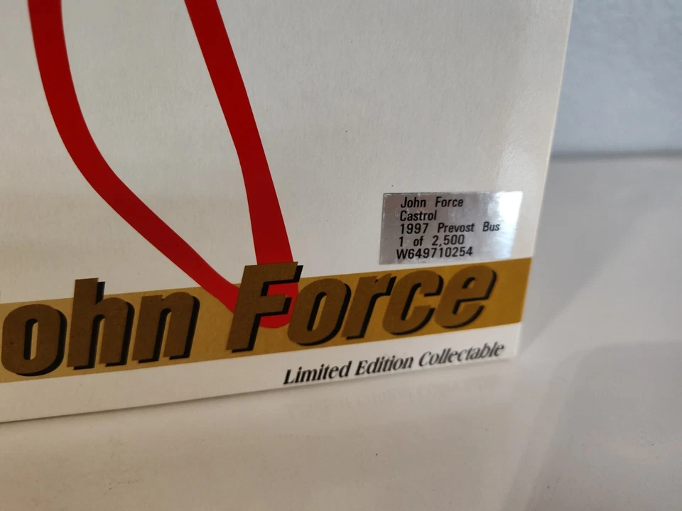 Action Racing 收藏品 John Force 6 Time Champion 银行 (B5) — 第 3/4 张图片