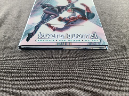 DC VERTIGO Astro City Vol. 12: Lovers Quarrel HC Busiek Brent Anderson Alex Ross - Picture 6 of 10