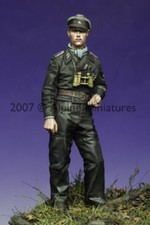 Alpine Miniatures 35046  1/35  WSS Panzer NCO 2