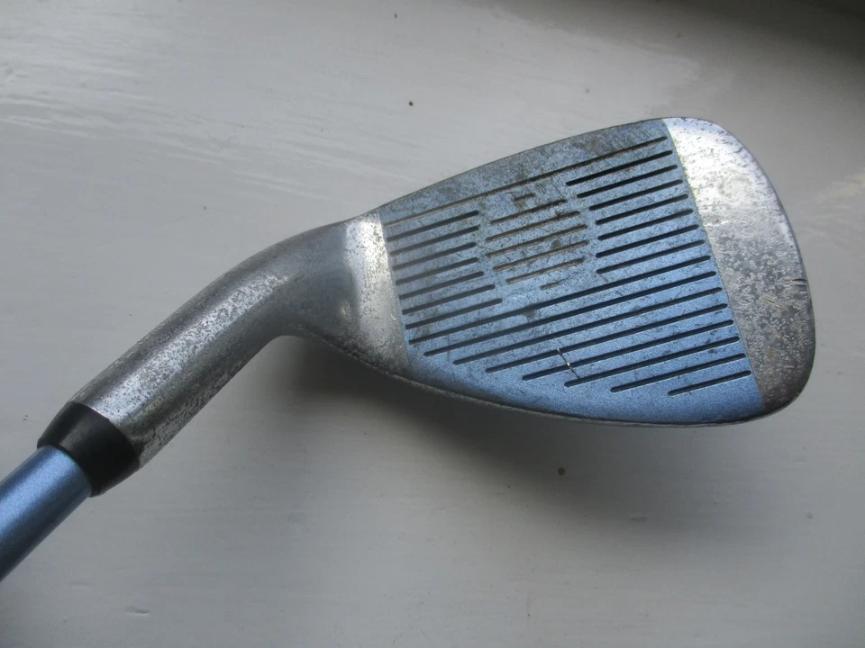 LADIES DUNLOP 65i 9 IRON GOLF CLUB - 35" LONG - LADIES GRAPHITE FLEX - Image 3 of 4