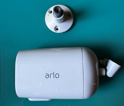 Arlo Essential XL Spotlight Überwachungskamera  VMC2032-100EUS Kabellos Outdoor