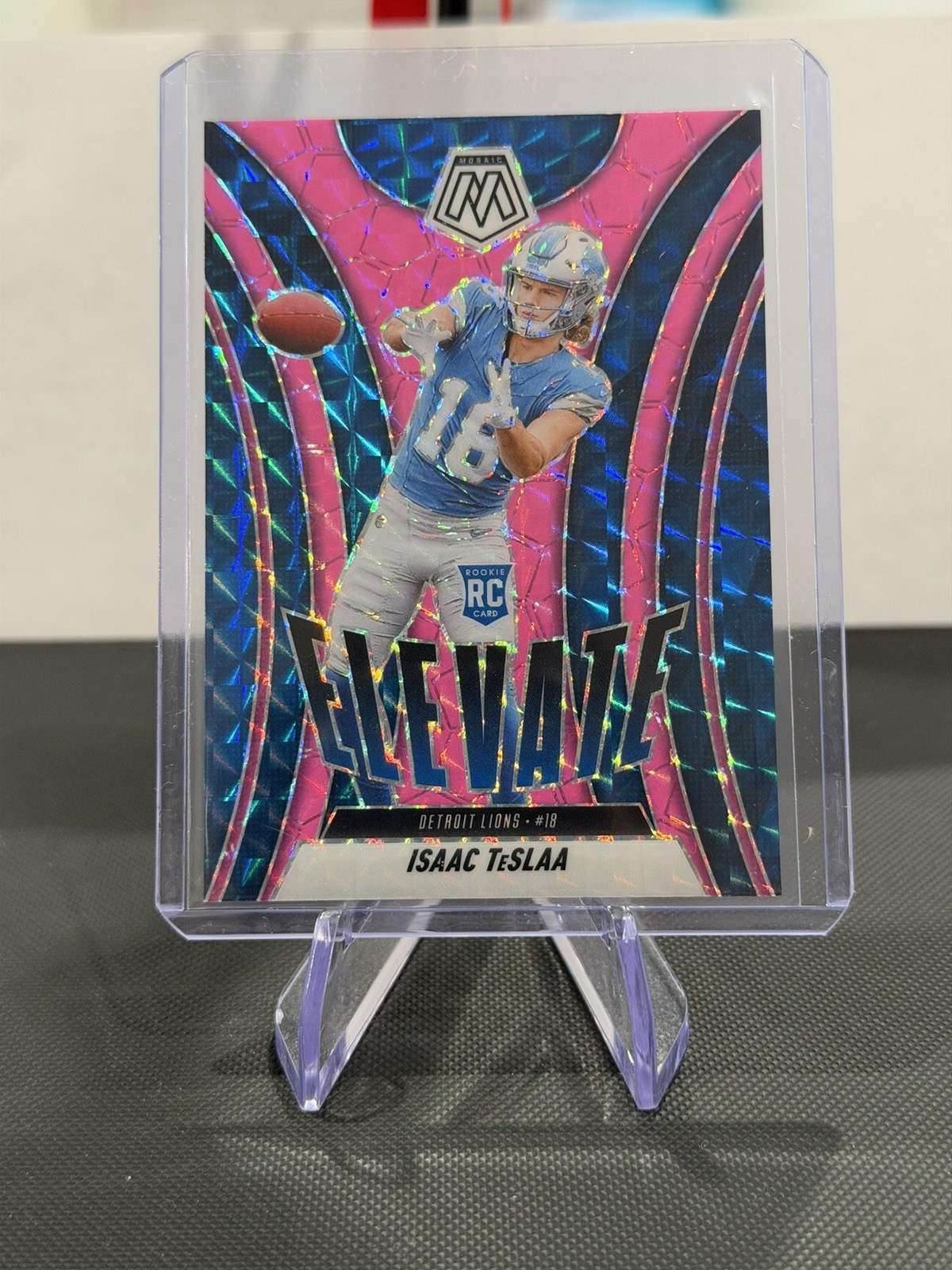 2025 Panini Mosaic - ELEVATE Isaac Teslaa RC #8 Detroit Lions Pink Mosaic