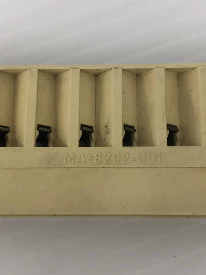 Gould Modicon MA-8202-001 Terminal Blocks 300V 10A - Lot of 8 - Image 2 of 4