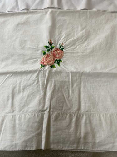 Lot Of 6 Hand Embroidered Stitched Pillowcases - Picture 4 of 7