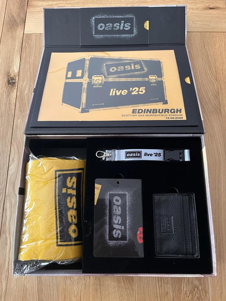 Oasis Limited Edition VIP merchandise Box Set- Edinburgh Murrayfield Stadium - Image 2 of 4