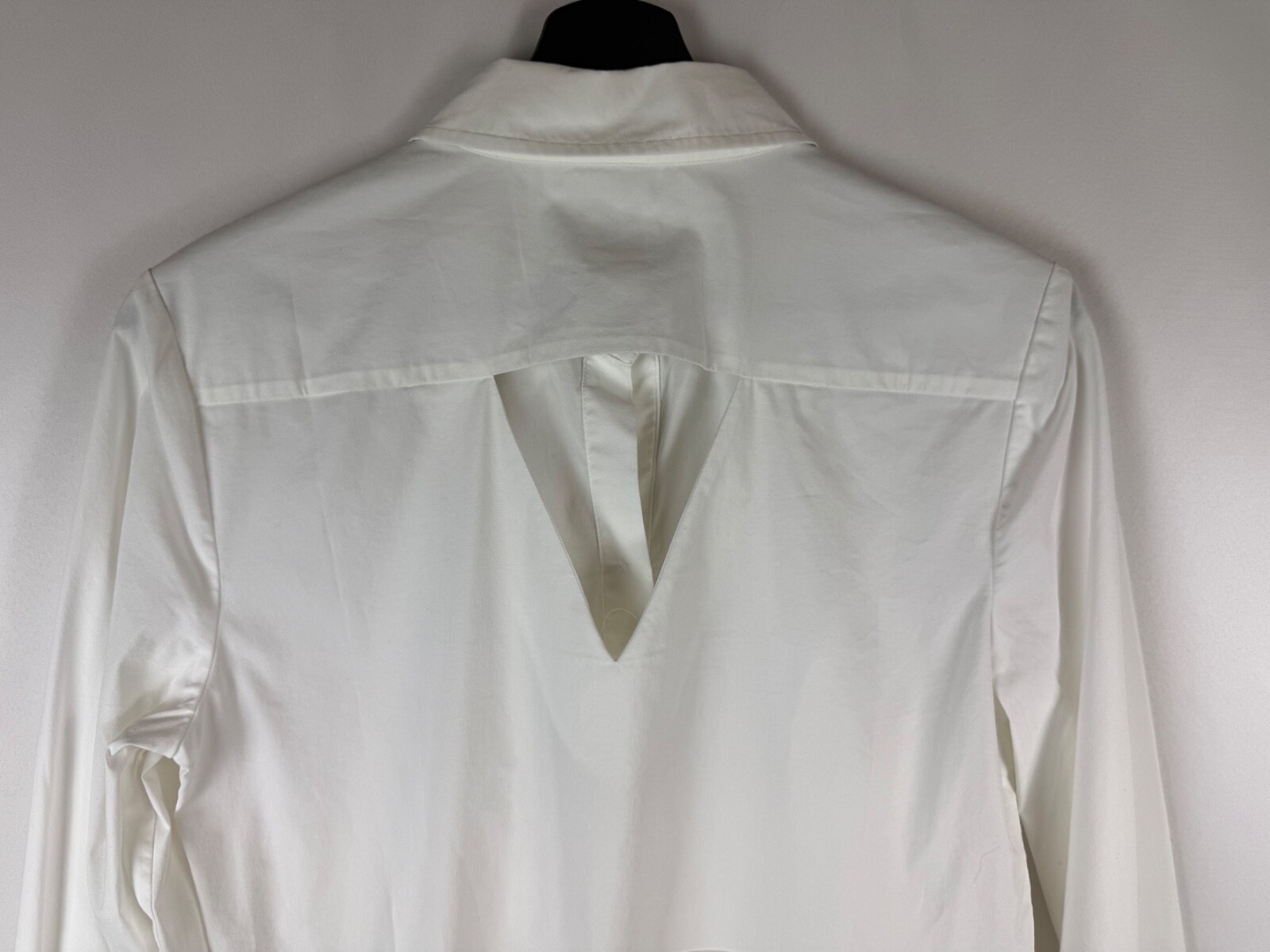 Chico's White Hidden Button Cutout Back Collared … - image 11