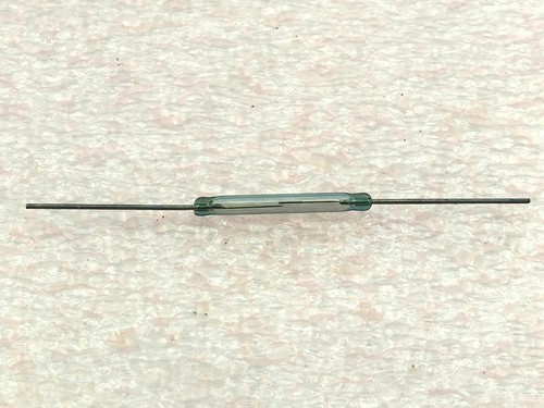 5x GR11 R25 STANDEXMEDER Interruttore a canna magnetica normalmente aperto 200V 1A 10W 20mm - Foto 1 di 2