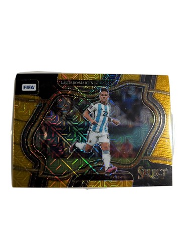 Lautaro Martinez [Gold Mojo] #203 2022 Panini Select FIFA card