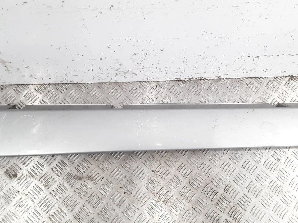 Nissan Primera P12 Estate 1.8i 85kW 2003 Left Sideskirt Plastic Sill 76851AU3 - Image 2 of 4