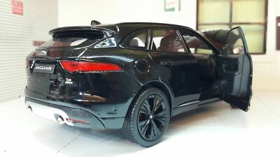 JAGUAR F-PACE アルティメットブラック 1/18ミニカー Y0966 1/18 TSM Jaguar F-Pace FPace (Black) Diecast Car Model (no box