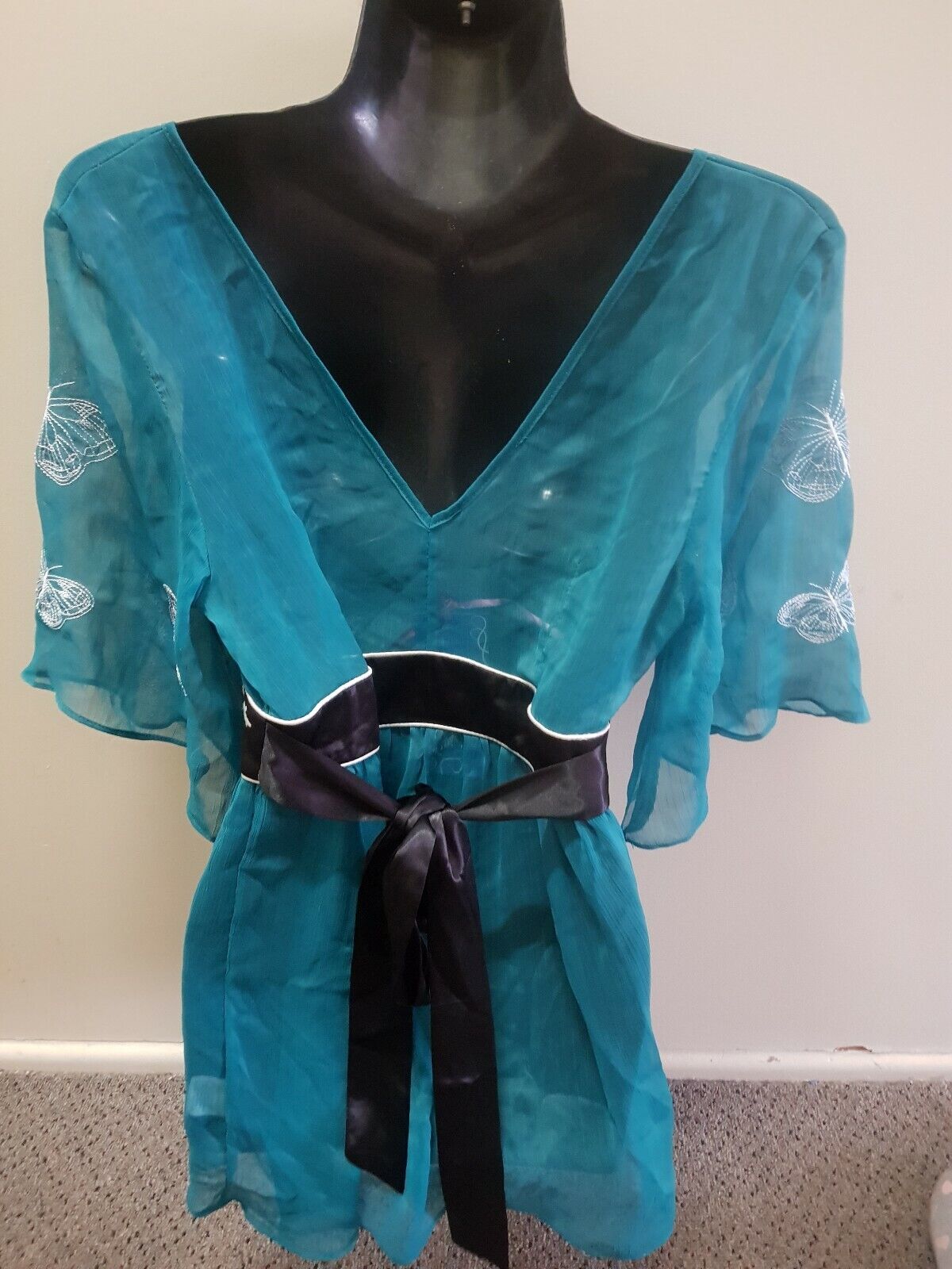 Picture 3 of 6