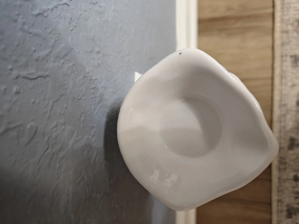 Scentsy Matte White Whoot Hoot Owl Ceramic Wax Warmer Plug In On Off Switch - Image 2 of 4