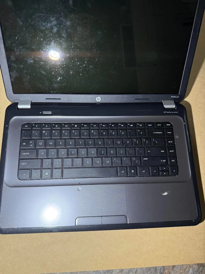 HP Pavilion g6-2210us 15.6in. (640GB, AMD A-Series, 2.5GHz, 4GB) Notebook/Laptop - Image 2 of 2
