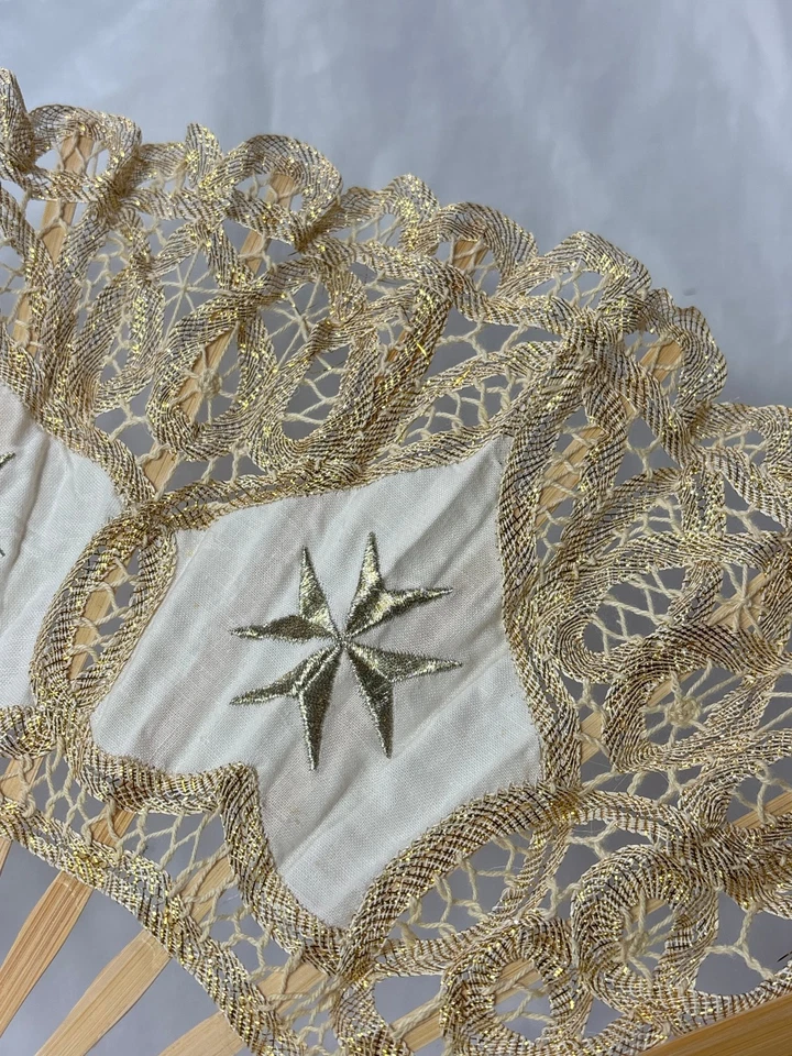 Золотой кружевной складной вентилятор с вышивкой мальтийские кресты бамбуковые палочки/защита Мальта - Изображение 4 из 4