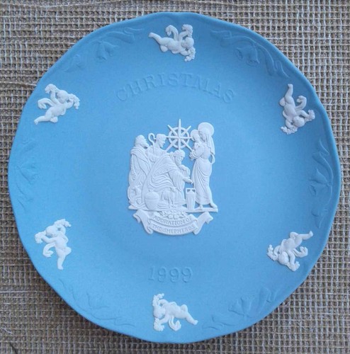 WEDGWOOD ANNUAL CHRISTMAS YEAR PLATES SELECTION - BOXED. - Picture 73 of 112