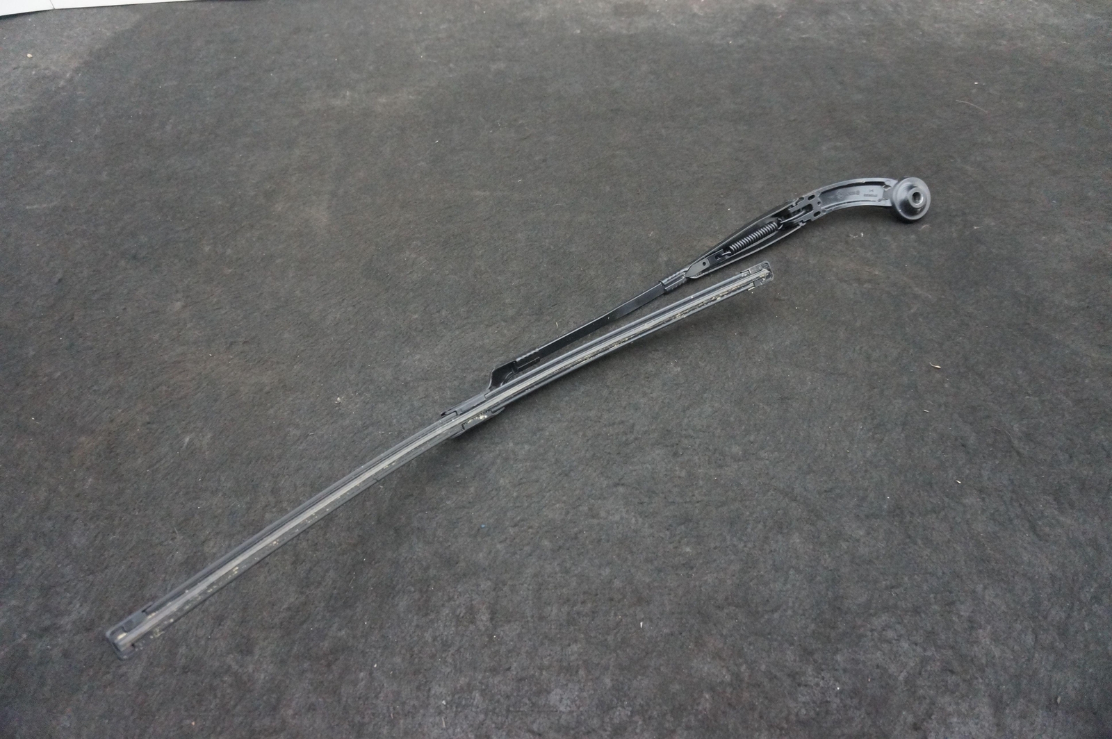 Front Right Passenger Side Windshield Wiper Blade OEM 4S1955408 Audi R8 4S 17-24
